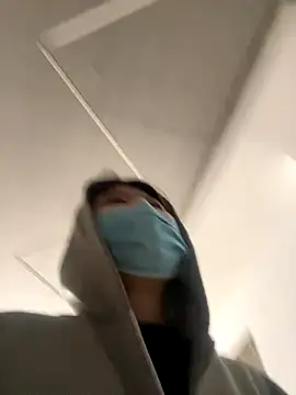 Snapshot of LAURA_LLL chatting on 09-16-25, 04:46 LAURA LLL online show from 09-16-25, 04:46