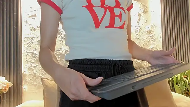 joselin rouse online show from 04-02-26, 01:07