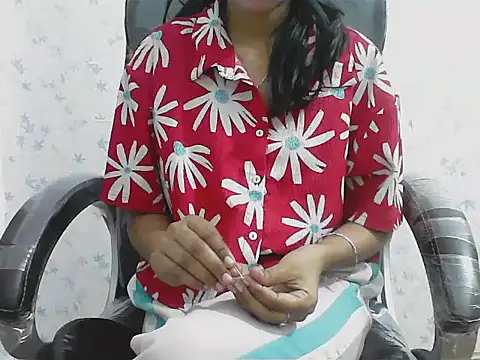 short girl  online show from 03-22-26, 04:41