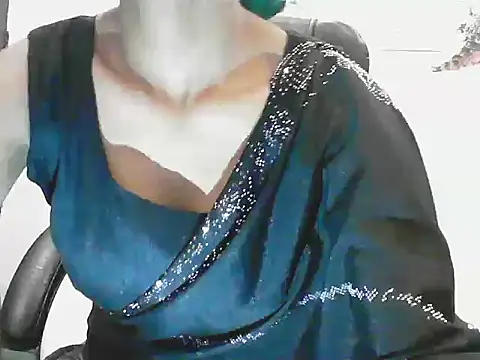 Snapshot of short_girl_ chatting on 06-20-26, 06:13 short girl online show from 06-20-26, 06:13