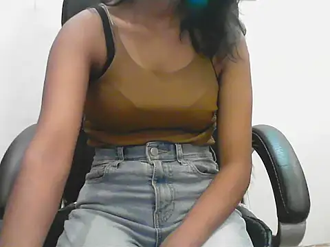 Snapshot of short_girl_ chatting on 05-22-26, 05:00 short girl online show from 05-22-26, 05:00