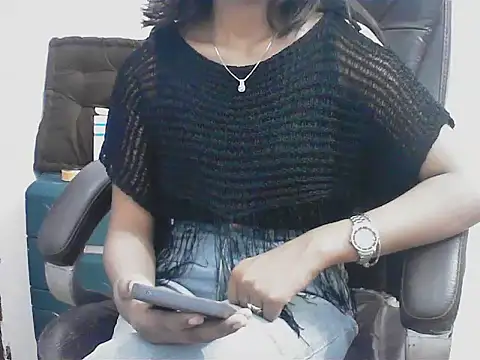 short girl  online show from 03-18-26, 09:48