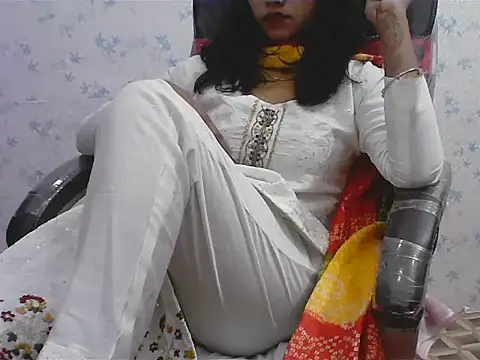 short girl  online show from 04-05-26, 11:33