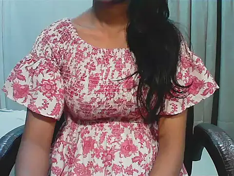 short girl  online show from 11-05-25, 04:32