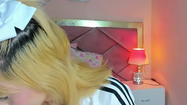 ChloeLaurentt online show from 02-04-26, 02:01