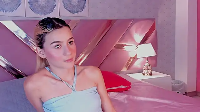 ChloeLaurentt online show from 11-03-25, 08:34