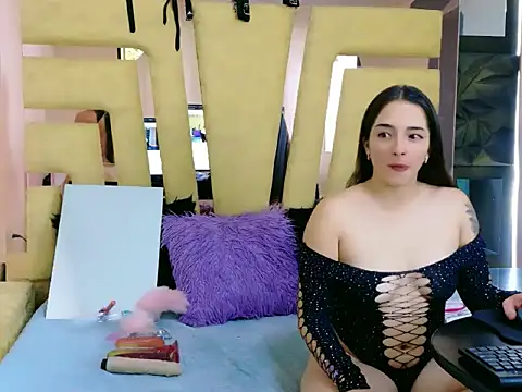 Snapshot of CailinANDrouse chatting on 09-20-25, 02:00 CailinANDrouse online show from 09-20-25, 02:00
