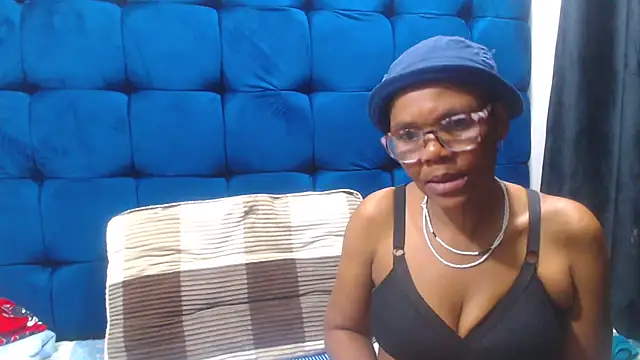 SexyBeverly  online show from 10-21-25, 06:07