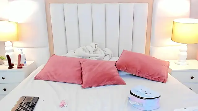 LaylaaDoll online show from 01-16-26, 07:51