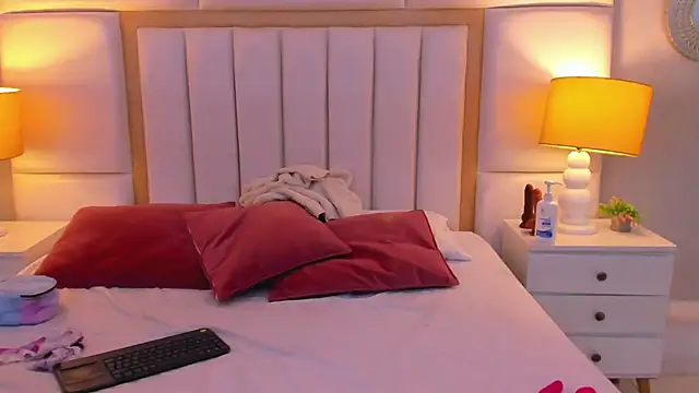 LaylaaDoll online show from 02-25-26, 07:47