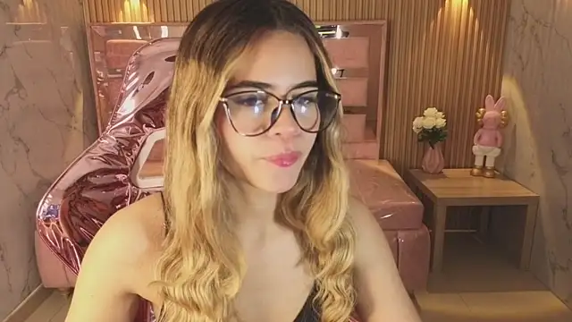 lilith4 s online show from 12-20-25, 08:12