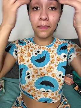 Isabella-Teen online show from 12-14-25, 02:07