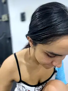 Isabella-Teen online show from 10-27-25, 12:55