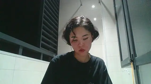 Snapshot of JennyCarpenter chatting on 09-27-25, 04:24 JennyCarpenter online show from 09-27-25, 04:24