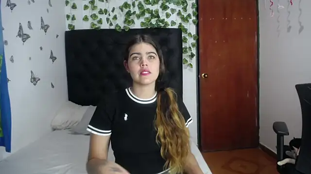 isabel 09 online show from 02-18-26, 03:04