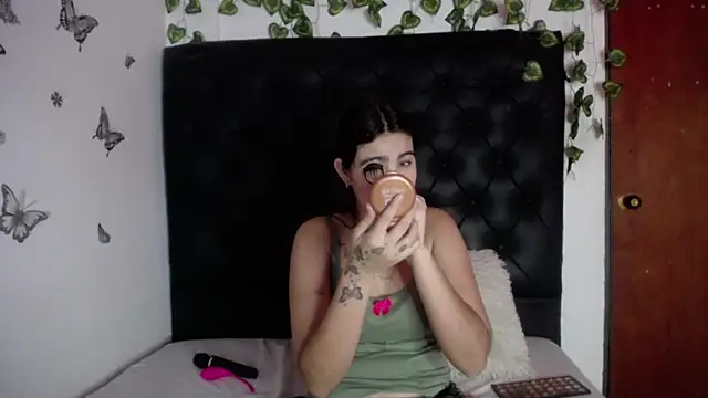 isabel 09 online show from 03-28-26, 07:04