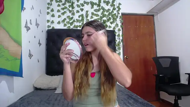 isabel 09 online show from 12-18-25, 02:49