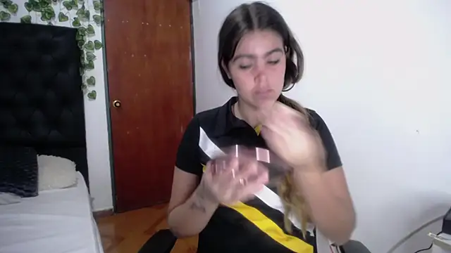 isabel 09 online show from 12-03-25, 03:07