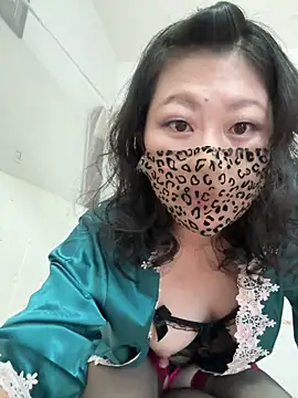 Snapshot of feifei1234 chatting on 10-12-25, 12:23 feifei1234 online show from 10-12-25, 12:23
