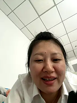 Snapshot of feifei1234 chatting on 10-17-25, 04:38 feifei1234 online show from 10-17-25, 04:38
