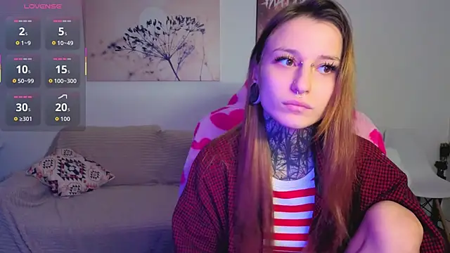 Snapshot of LilithPoison chatting on 09-16-25, 04:19 LilithPoison online show from 09-16-25, 04:19