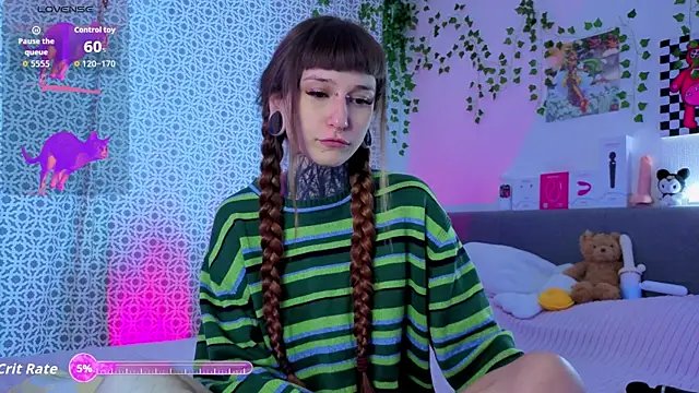 Snapshot of LilithPoison chatting on 05-28-26, 02:41 LilithPoison online show from 05-28-26, 02:41