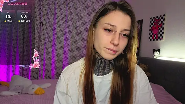 Snapshot of LilithPoison chatting on 10-18-25, 06:54 LilithPoison online show from 10-18-25, 06:54