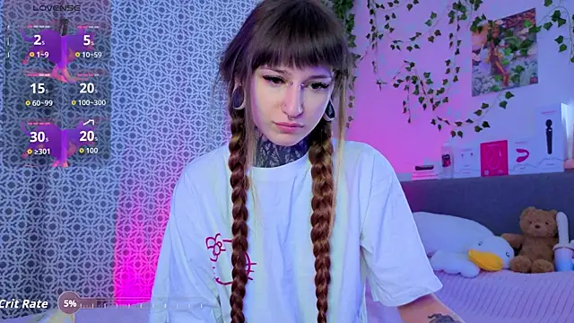 Snapshot of LilithPoison chatting on 05-16-26, 07:13 LilithPoison online show from 05-16-26, 07:13