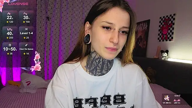 Snapshot of LilithPoison chatting on 10-11-25, 06:09 LilithPoison online show from 10-11-25, 06:09