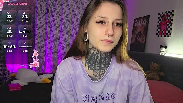 Snapshot of LilithPoison chatting on 10-08-25, 06:08 LilithPoison online show from 10-08-25, 06:08