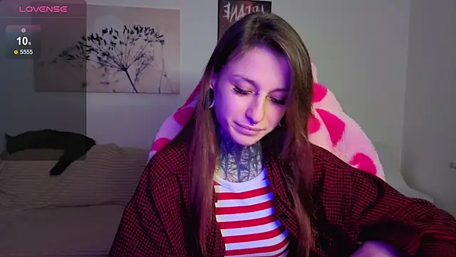 Snapshot of LilithPoison chatting on 09-24-25, 05:41 LilithPoison online show from 09-24-25, 05:41