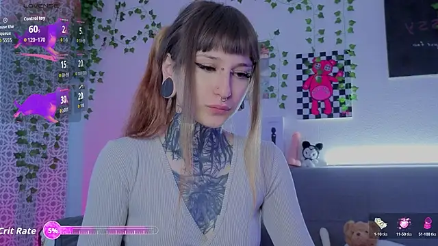 Snapshot of LilithPoison chatting on 06-14-26, 05:58 LilithPoison online show from 06-14-26, 05:58