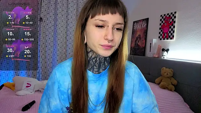 Snapshot of LilithPoison chatting on 12-05-25, 06:06 LilithPoison online show from 12-05-25, 06:06