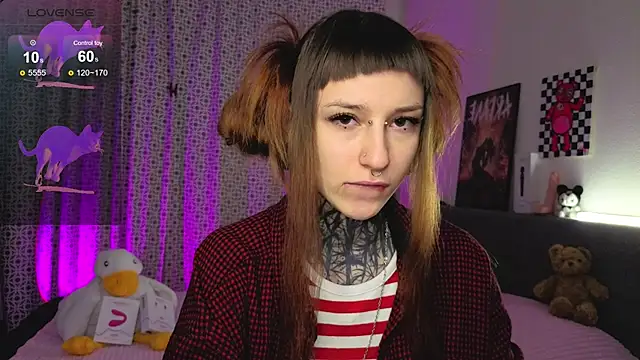 Snapshot of LilithPoison chatting on 11-02-25, 08:36 LilithPoison online show from 11-02-25, 08:36