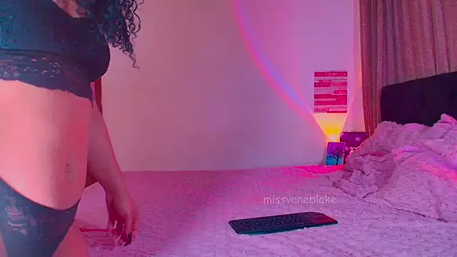 missvaneblake online show from 01-11-26, 12:01
