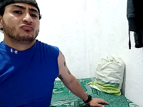 Snapshot of ChubySexi76109 chatting on 10-12-25, 03:24 ChubySexi76109 online show from 10-12-25, 03:24