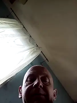Snapshot of Jarektchurzewski chatting on 06-07-26, 01:38 Jarektchurzewski online show from 06-07-26, 01:38