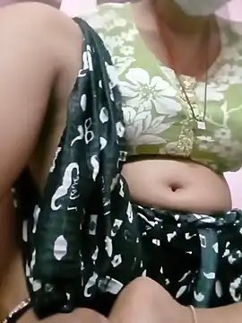 Snapshot of Hot_sundri83838 chatting on 06-05-26, 04:35 Hot sundri83838 online show from 06-05-26, 04:35