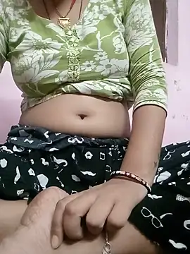 Snapshot of Hot_sundri83838 chatting on 05-25-26, 08:02 Hot sundri83838 online show from 05-25-26, 08:02