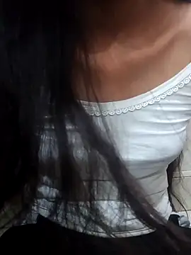 Snapshot of Pihu-satr78 chatting on 10-06-25, 05:41 Pihu-satr78 online show from 10-06-25, 05:41
