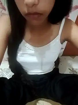 Snapshot of Pihu-satr78 chatting on 10-04-25, 03:52 Pihu-satr78 online show from 10-04-25, 03:52