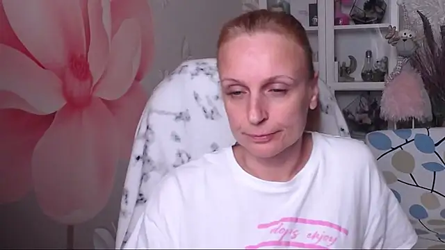 Snapshot of Venus_love1 chatting on 09-16-25, 04:08 Venus love1 online show from 09-16-25, 04:08