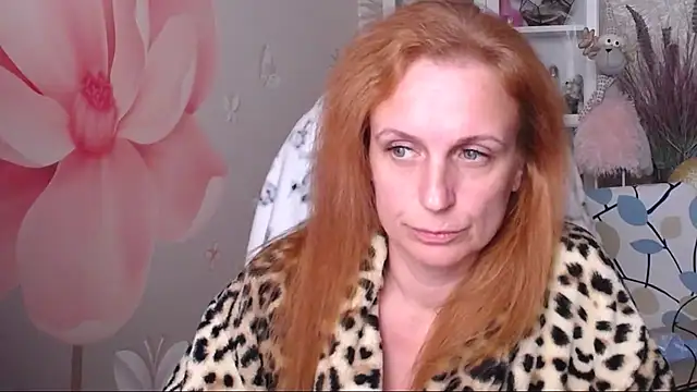 Snapshot of Venus_love1 chatting on 10-16-25, 04:48 Venus love1 online show from 10-16-25, 04:48