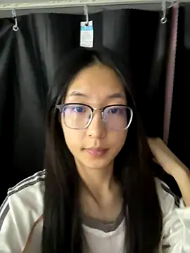 xiaobaimao6 online show from 11-18-25, 04:43