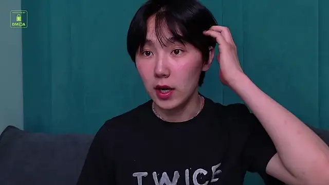 Snapshot of HeejinWang chatting on 05-29-26, 04:18 HeejinWang online show from 05-29-26, 04:18