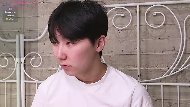 HeejinWang online show from 12-14-25, 04:40