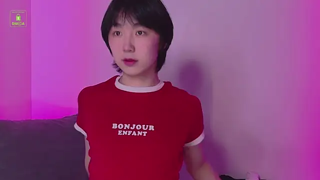 Snapshot of HeejinWang chatting on 05-08-26, 04:16 HeejinWang online show from 05-08-26, 04:16