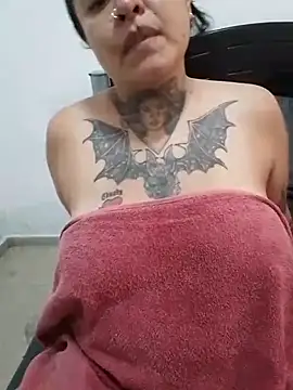 agnesvela online show from 10-25-25, 06:23