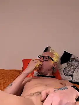 cruiserpup online show from 12-01-25, 06:53