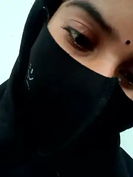 Aaisha-16 online show from 12-23-25, 03:39